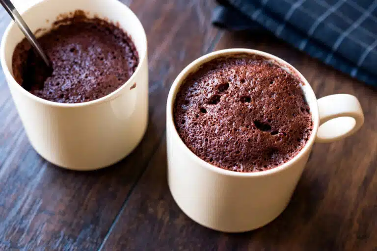Le secret du mug cake au chocolat parfait en 3 minutes chrono