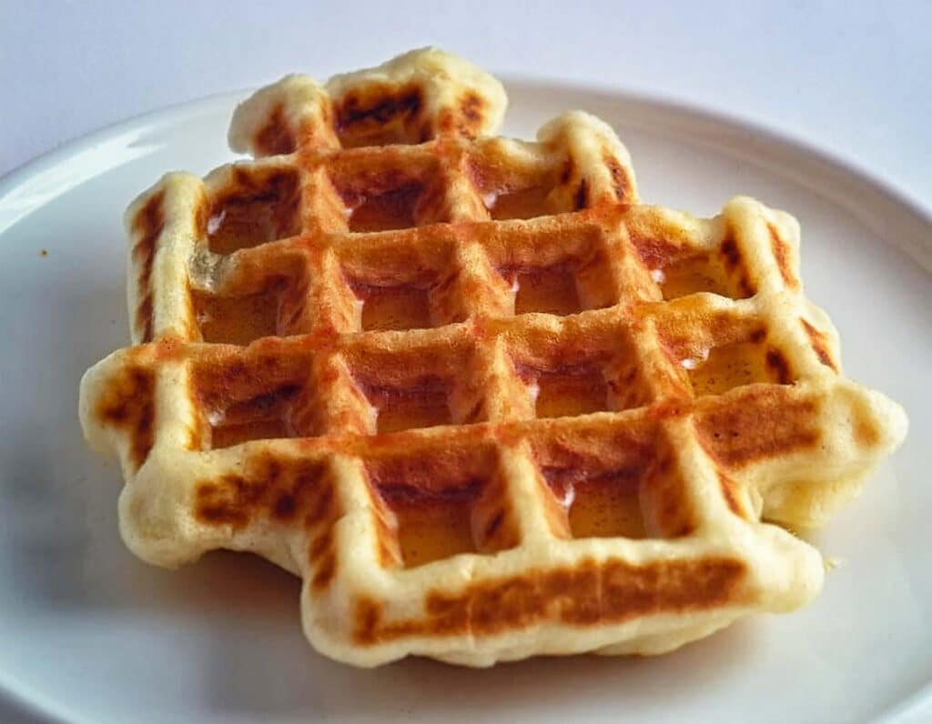 recette maison de gaufres liégeoises épaisses et moelleuses. Parfaites pour un petit-déjeuner gourmand ou un goûter