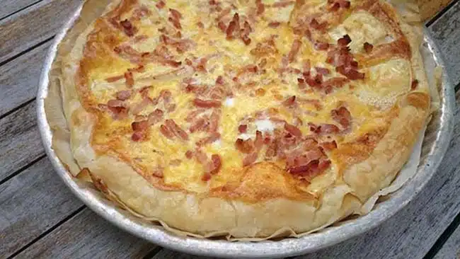 Quiche au brie et lardons : une délicieuse alliance de saveurs
