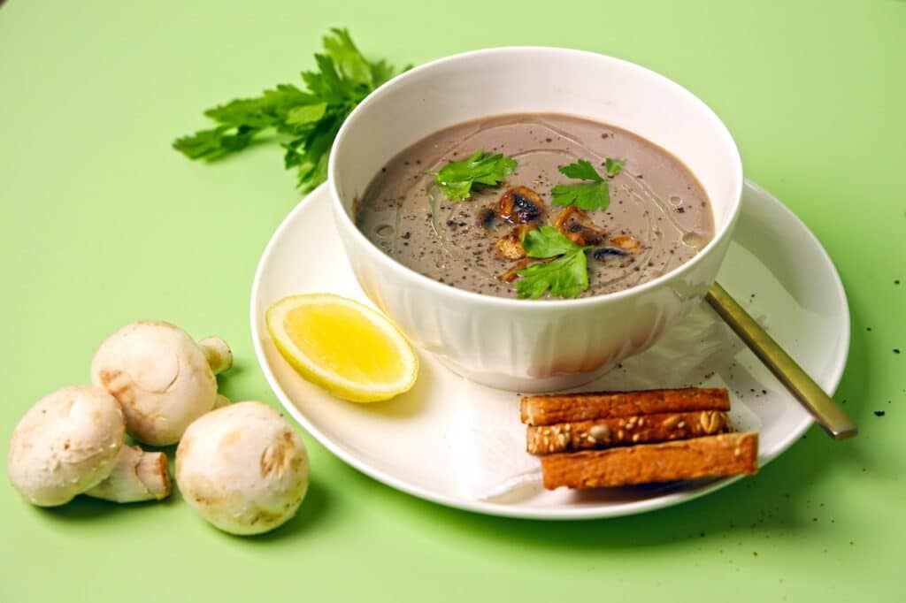 recette facile et rapide de soupe de champignon