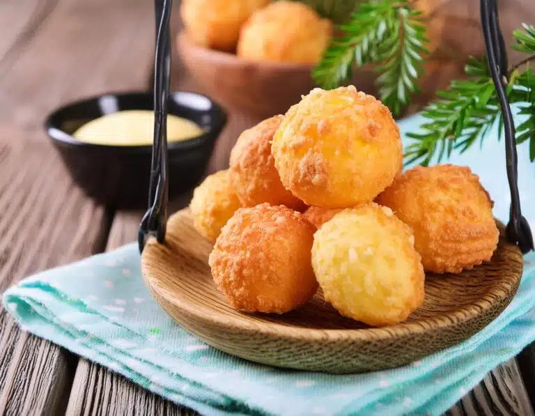Malakoffs : les bâtonnets de gruyère frits, spécialité suisse ultra-gourmande