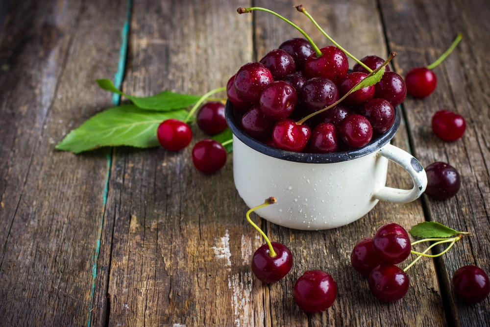 Comment choisir les meilleures cerises : les secrets d'un primeur
