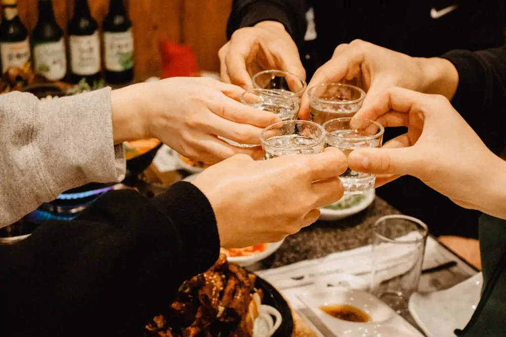 Soju : l’alcool coréen qui séduit le monde entier